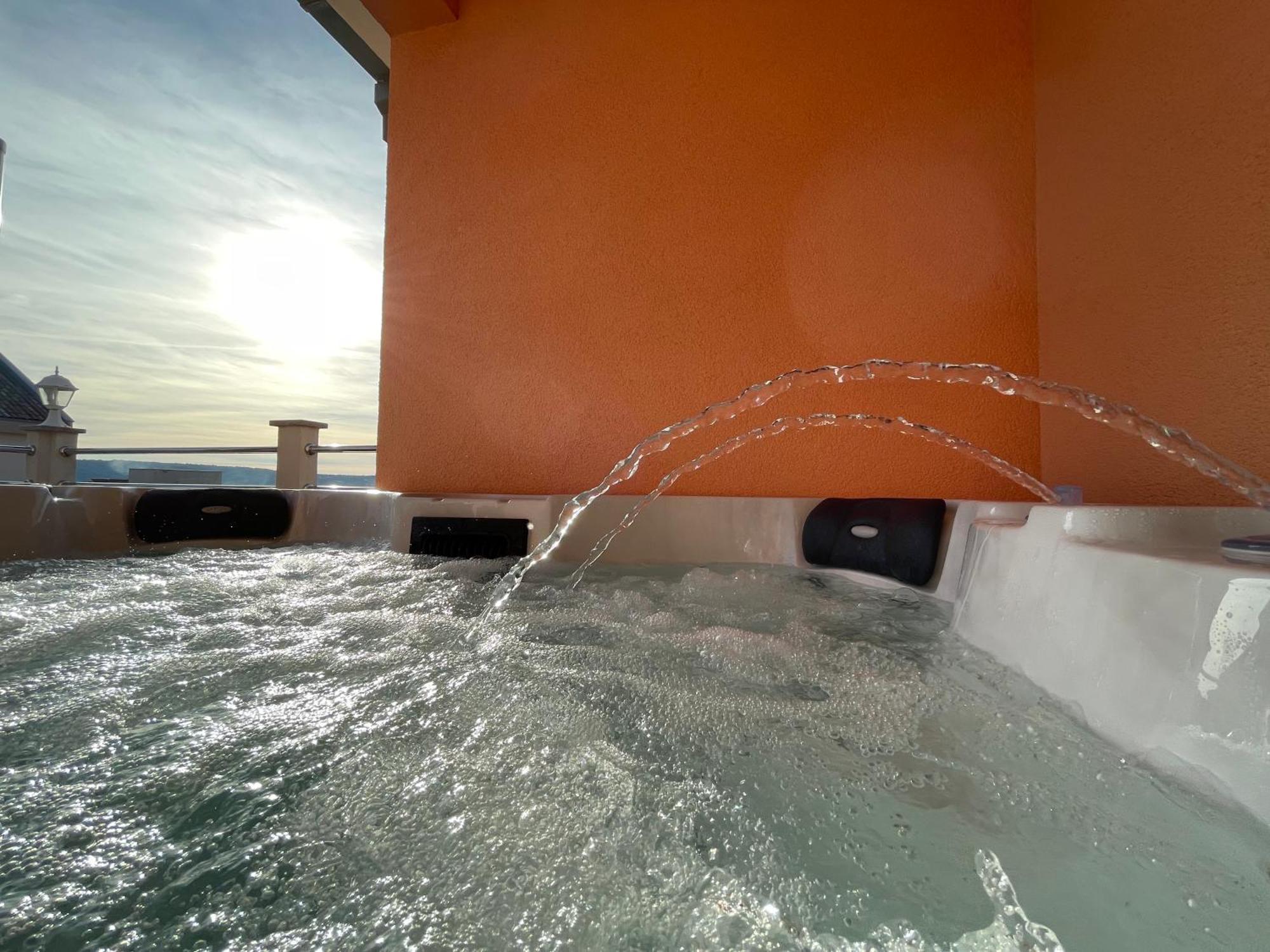 Villa Andrijana - Exclusively Yours - Family Getaway With Private Pool Kaštela Exterior foto