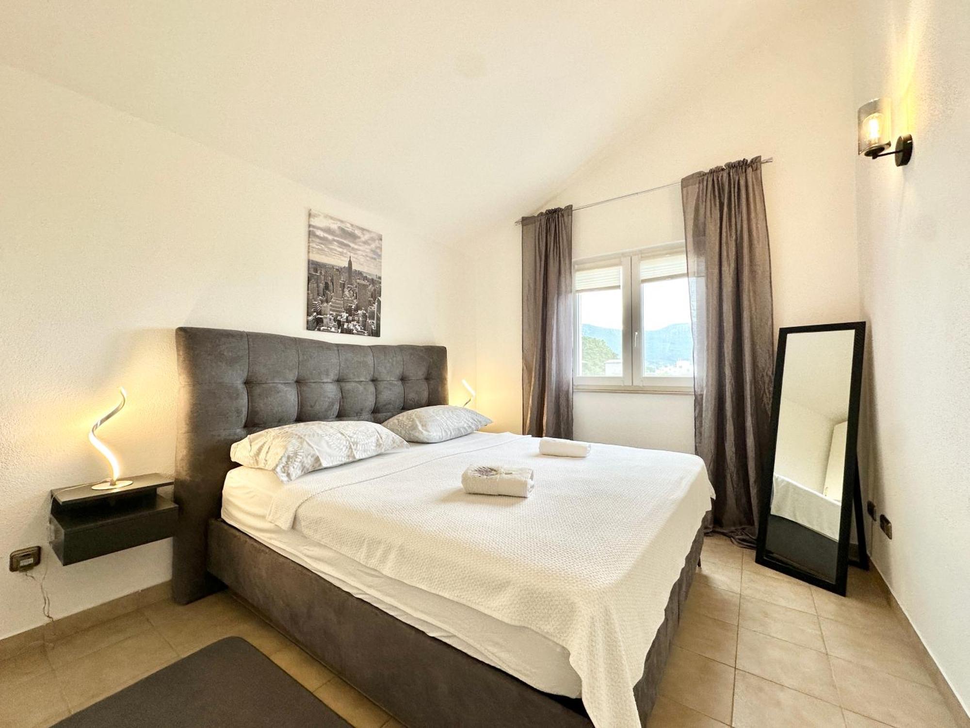 Villa Andrijana - Exclusively Yours - Family Getaway With Private Pool Kaštela Exterior foto