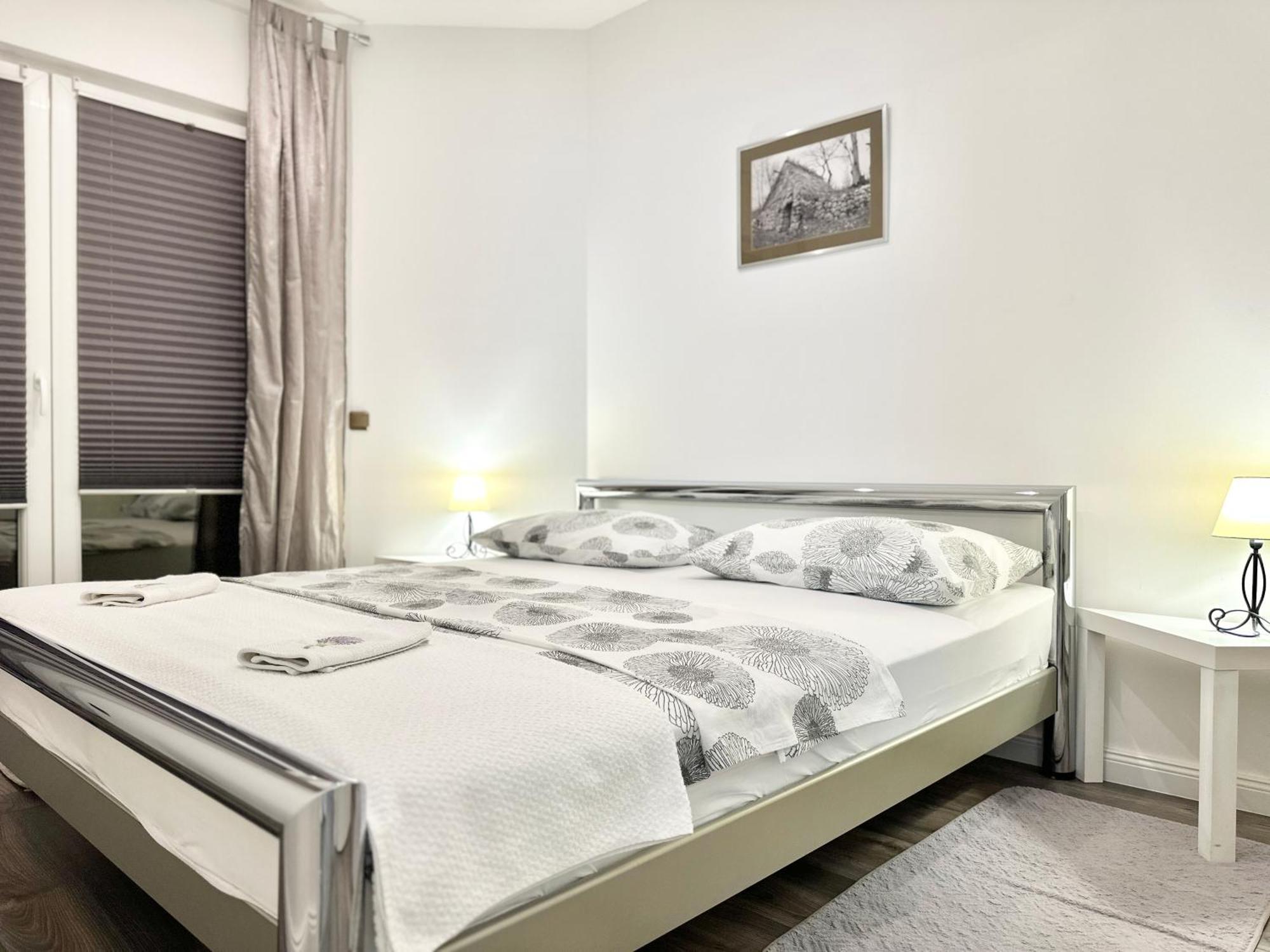 Villa Andrijana - Exclusively Yours - Family Getaway With Private Pool Kaštela Exterior foto